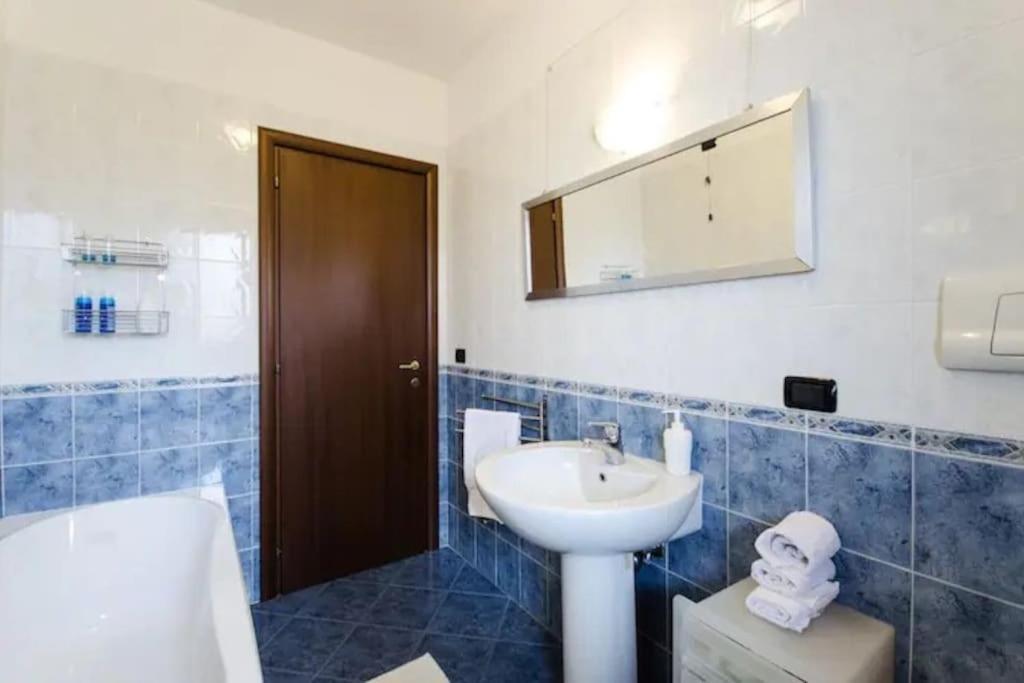 Casa Alpi 44 - Two Bedroom Flat With Huge Balcony Pescara Exteriér fotografie