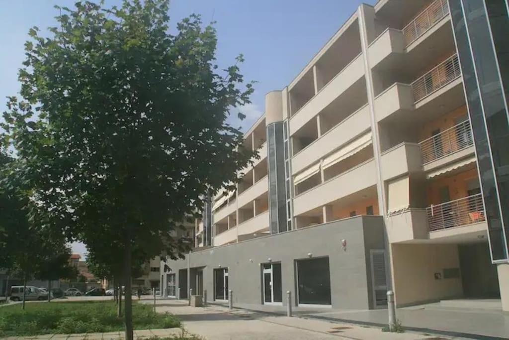 Casa Alpi 44 - Two Bedroom Flat With Huge Balcony Pescara Exteriér fotografie